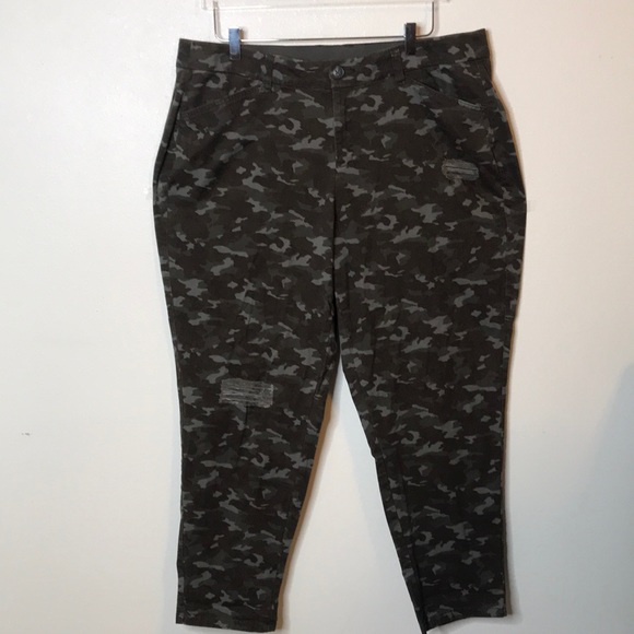 Lane Bryant Super Stretch Skinny Jean Destructed Camo Sz 18 - Picture 3 of 5